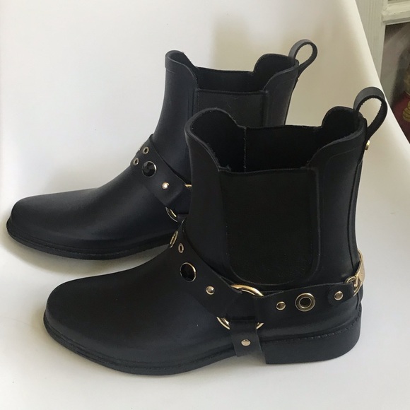 Karl Lagerfeld Shoes - KARL LAGERFELD Black Leather Booties, 9